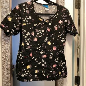 Flower scrub top